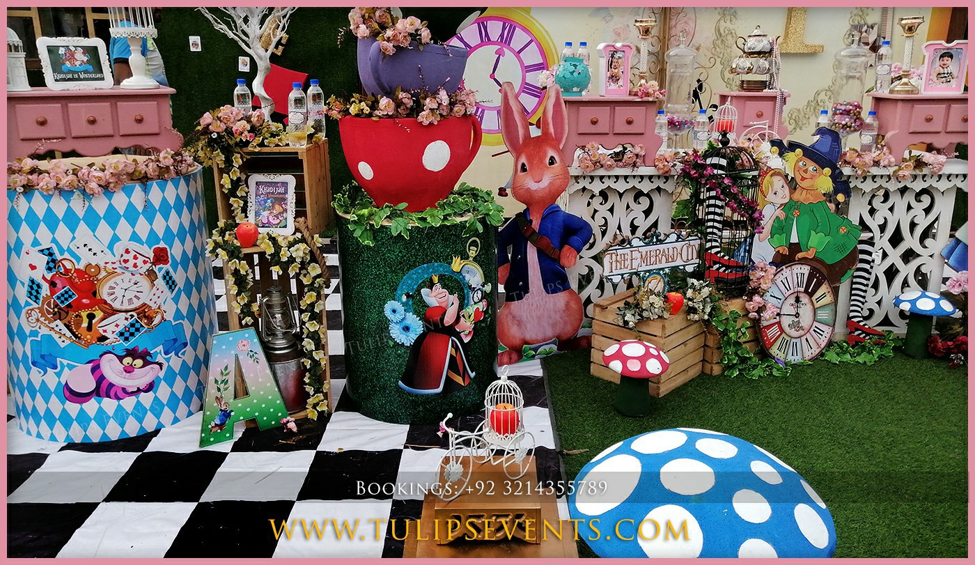 Alice in Wonderland Theme Birthday Party ideas in Pakistan (4)