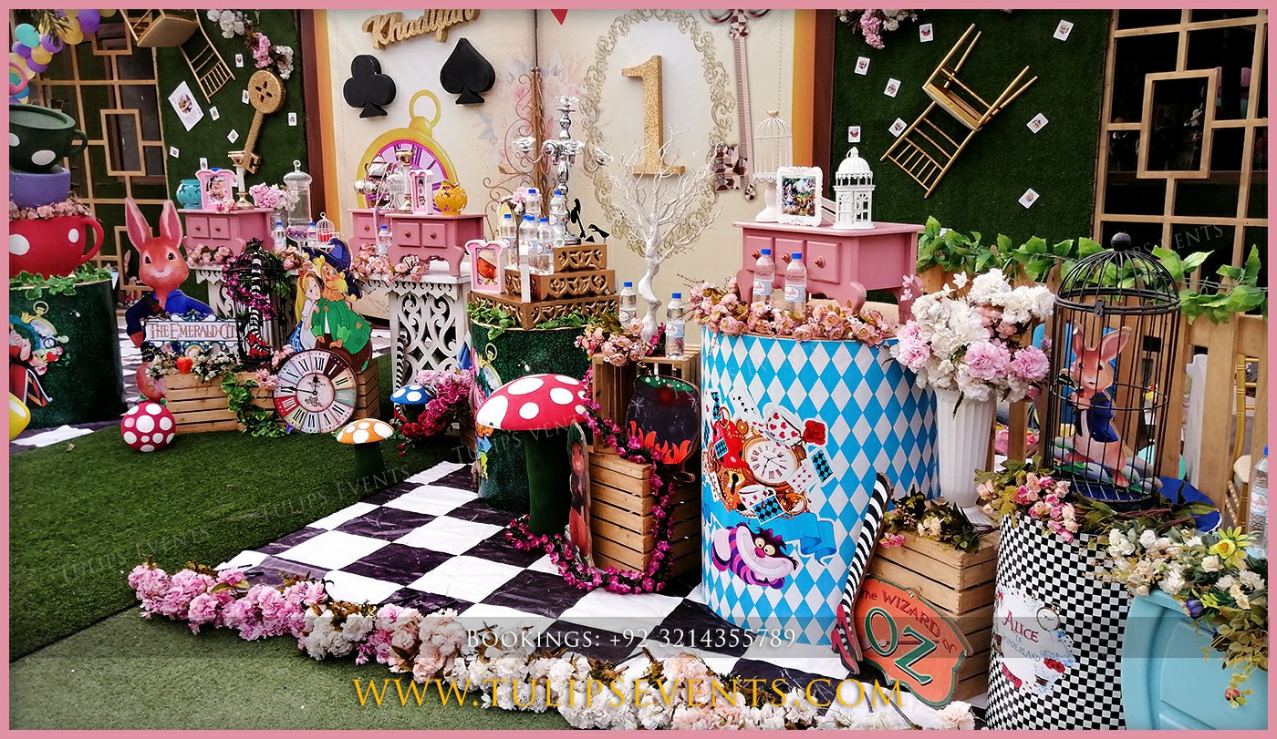 Alice in Wonderland Theme Birthday Party ideas in Pakistan (5)